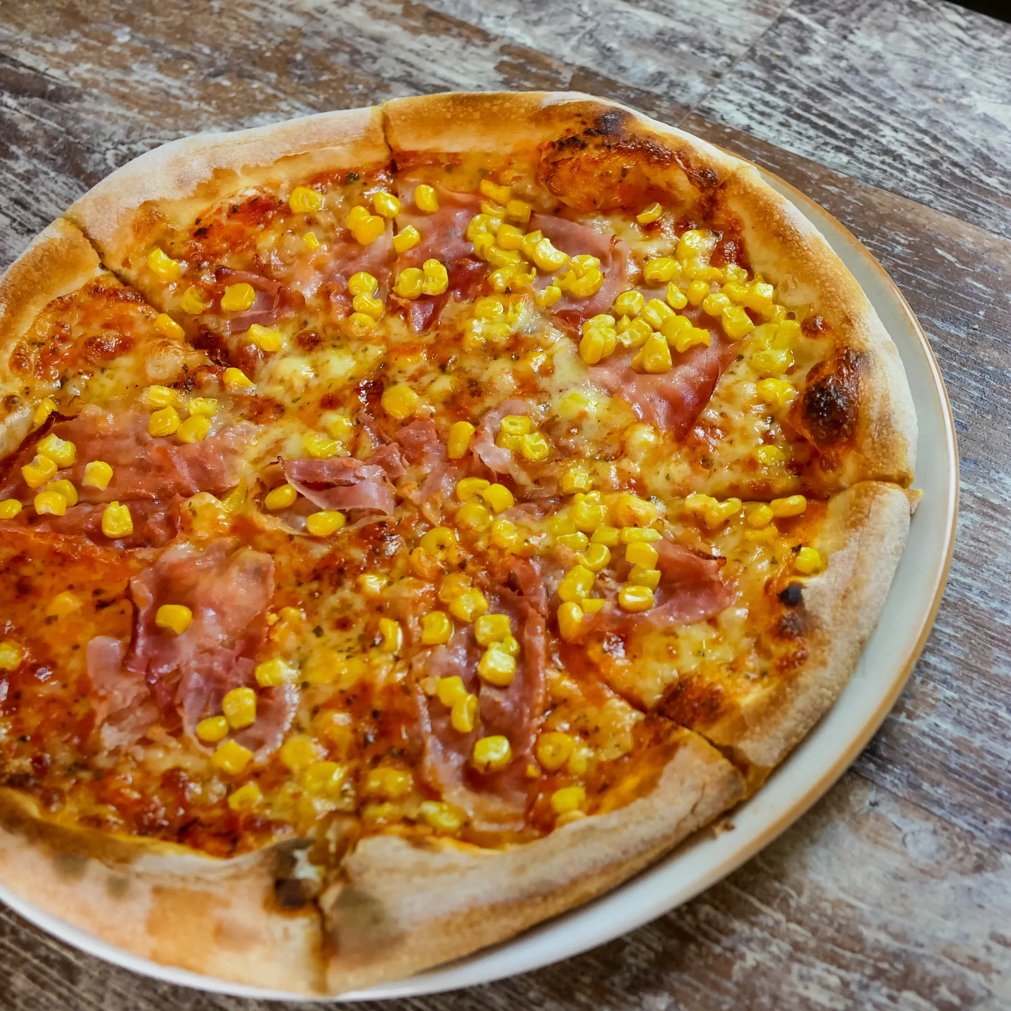 cheesy-corn-pizza